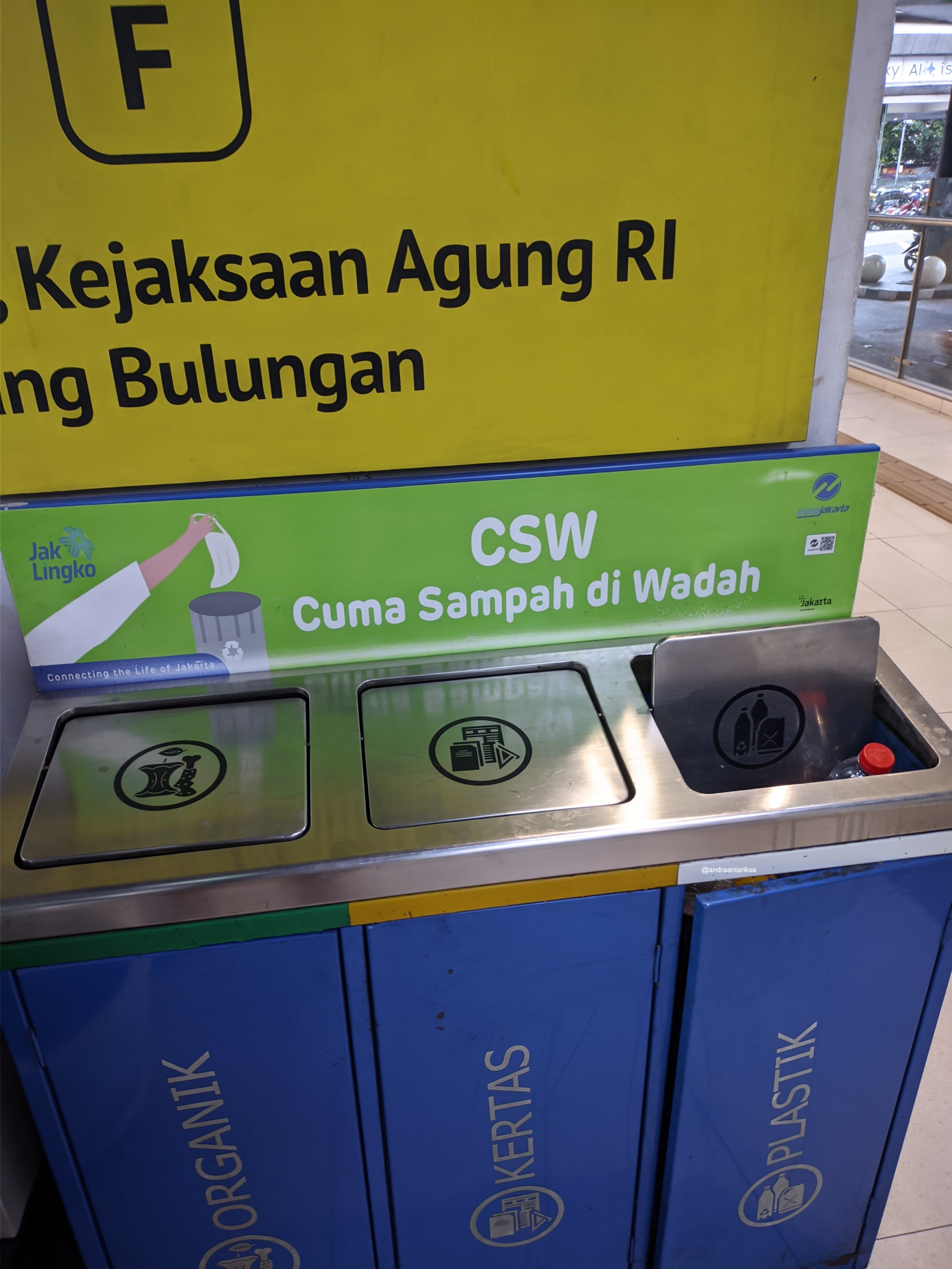 Cuma Sampah di Wadah